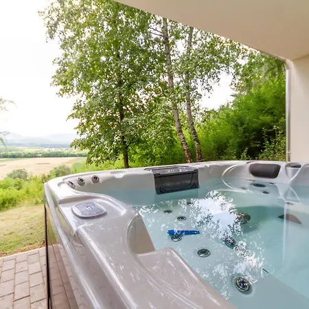 Hilltop Wellness Haven W Ac & Jacuzzi By Nw Lägenhet Recsk