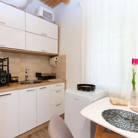 Hilltop Wellness Haven W Ac & Jacuzzi By Nw Lägenhet *