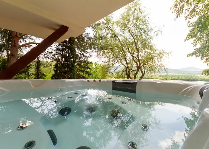 Apartament Hilltop Wellness Haven W Ac & Jacuzzi By Nw Recsk