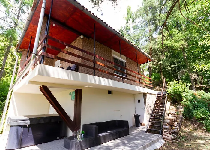 Hilltop Wellness Haven W Ac & Jacuzzi By Nw Apartament