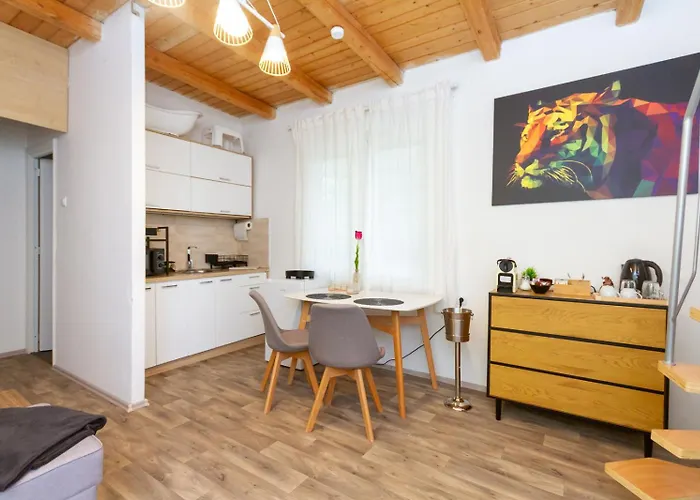Hilltop Wellness Haven W Ac & Jacuzzi By Nw Apartment