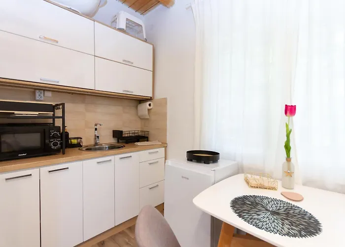Hilltop Wellness Haven W Ac & Jacuzzi By Nw Apartment *